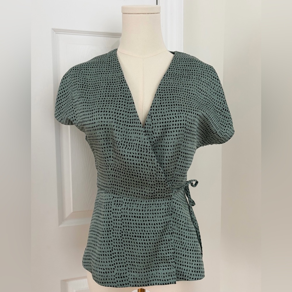 & Other Stories Wrap Top Size 4